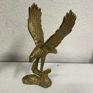 Vintage brass soaring flying eagle statue figurine decoration 8”